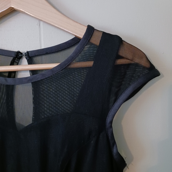 Performance Apparel Formal Black Dress Sz 4 - Picture 3 of 11